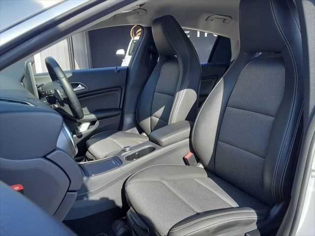 MERCEDES BENZ CLA SH 2017 Image 31