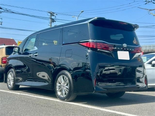 TOYOTA ALPHARD HYBRID 2025 Image 31