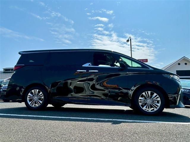 TOYOTA ALPHARD HYBRID 2025 Image 31