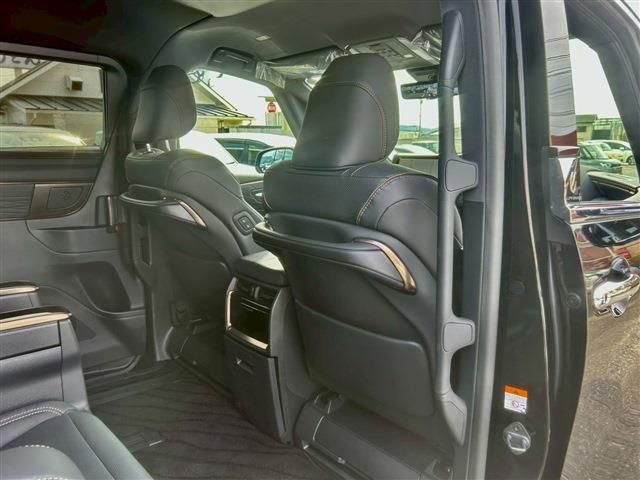 TOYOTA ALPHARD HYBRID 2025 Image 31