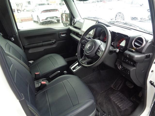 SUZUKI JIMNY NOMADE 2025 Image 31