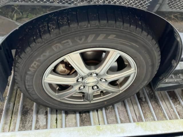 TOYOTA ISIS 2013 Image 31