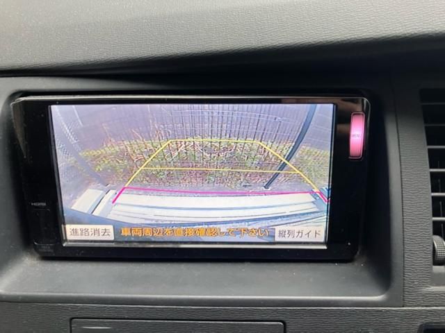 TOYOTA ISIS 2013 Image 31