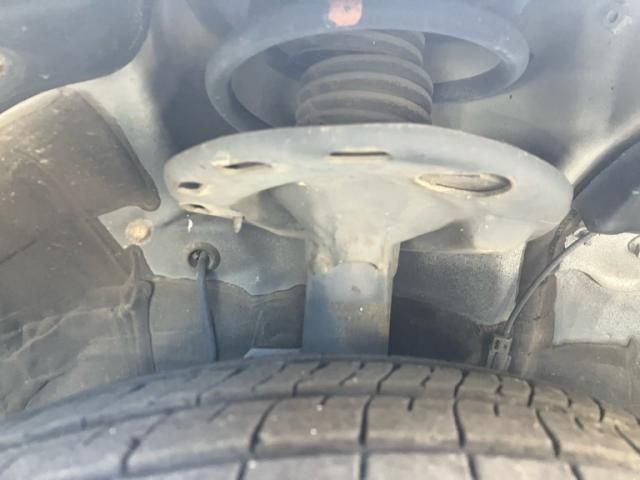 TOYOTA NOAH 2013 Image 31