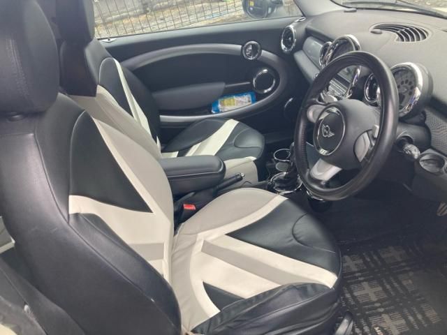 BMW MINI COOPER S CL 2010 Image 31