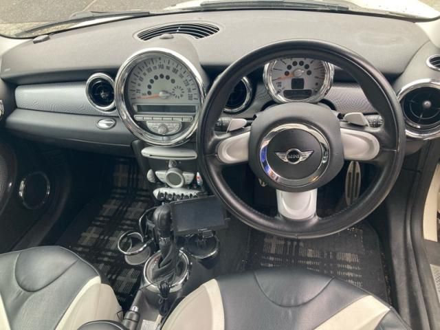 BMW MINI COOPER S CL 2010 Image 31