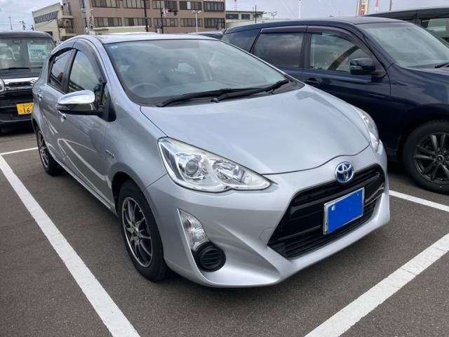 TOYOTA AQUA 2015 Image 31