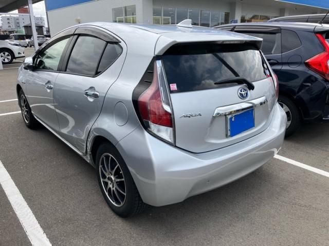 TOYOTA AQUA 2015 Image 31