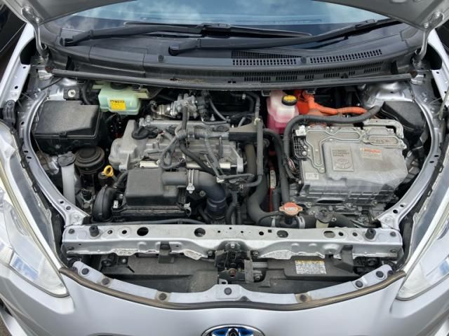 TOYOTA AQUA 2015 Image 31