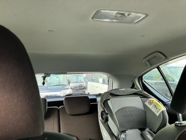 TOYOTA AQUA 2015 Image 31