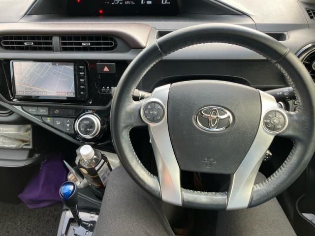 TOYOTA AQUA 2015 Image 31