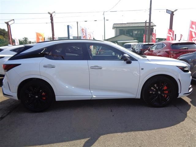 TOYOTA LEXUS RX500H 2023 Image 31