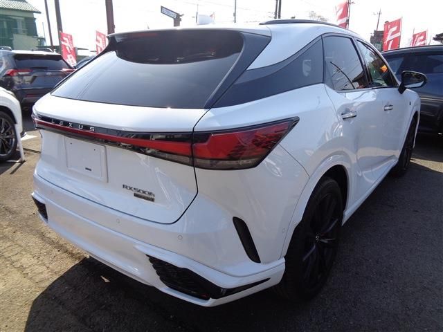 TOYOTA LEXUS RX500H 2023 Image 31