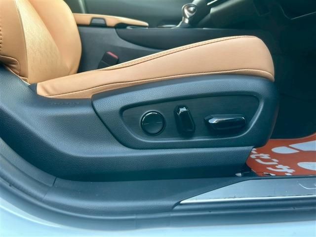 TOYOTA LEXUS UX250H 2023 Image 31