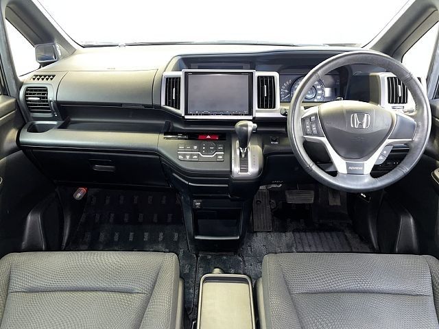HONDA STEPWAGON SPADA 2013 Image 31