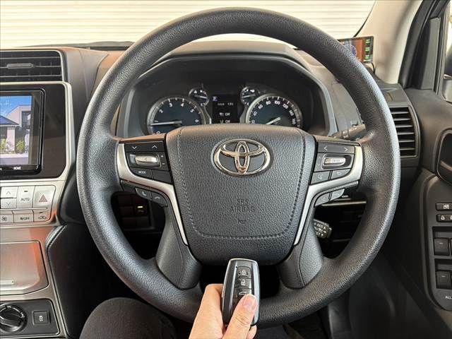 TOYOTA LANDCRUISER PRADO 2019 Image 31