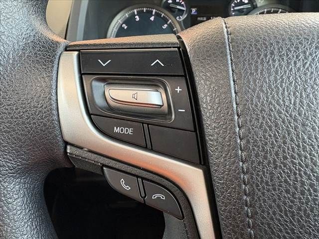 TOYOTA LANDCRUISER PRADO 2019 Image 31