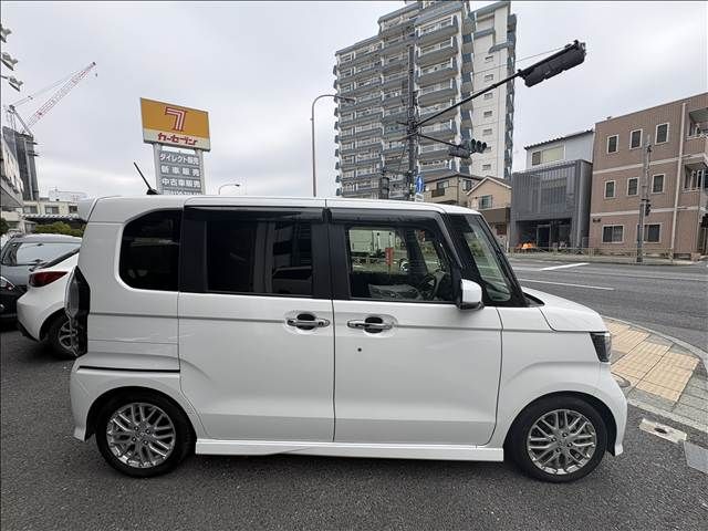 HONDA N BOX CUSTOM 2021 Image 31