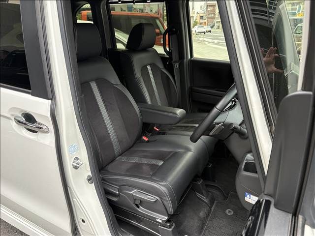 HONDA N BOX CUSTOM 2021 Image 31