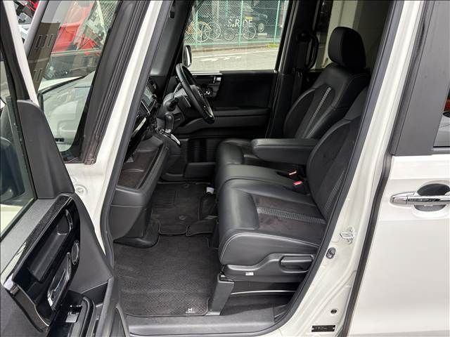 HONDA N BOX CUSTOM 2021 Image 31