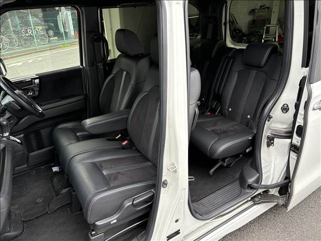 HONDA N BOX CUSTOM 2021 Image 31