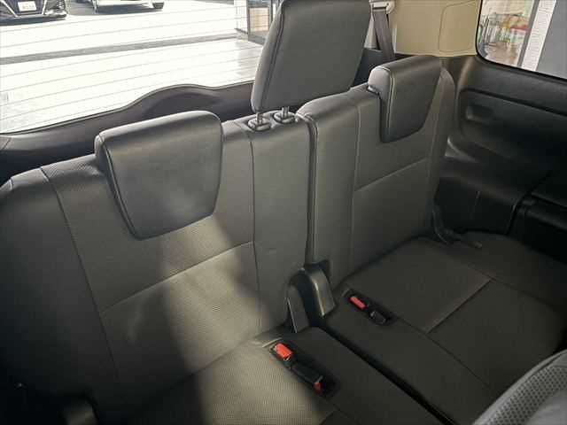 TOYOTA ESQUIRE 2015 Image 31