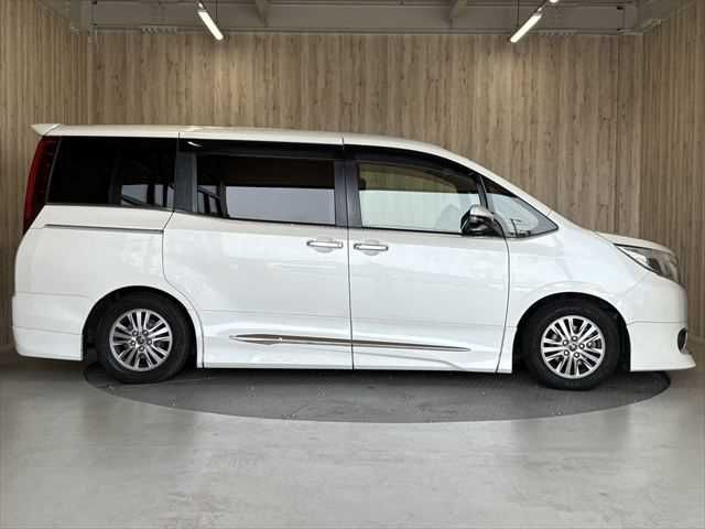 TOYOTA ESQUIRE 2015 Image 31