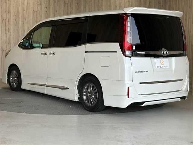 TOYOTA ESQUIRE 2015 Image 31