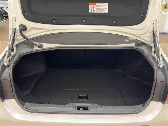 TOYOTA CROWN SEDAN HYBRID 2021 Image 31