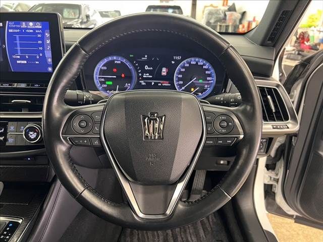 TOYOTA CROWN SEDAN HYBRID 2021 Image 31