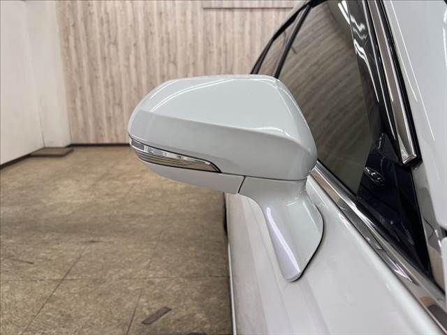 TOYOTA CROWN SEDAN HYBRID 2021 Image 31