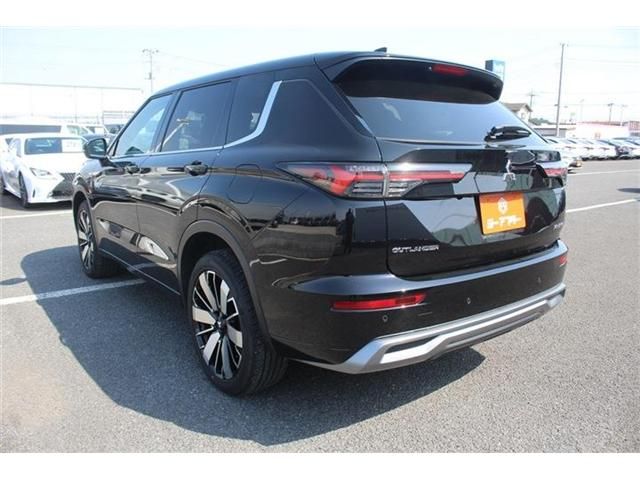 MITSUBISHI OUTLANDER PHEV 2024 Image 31