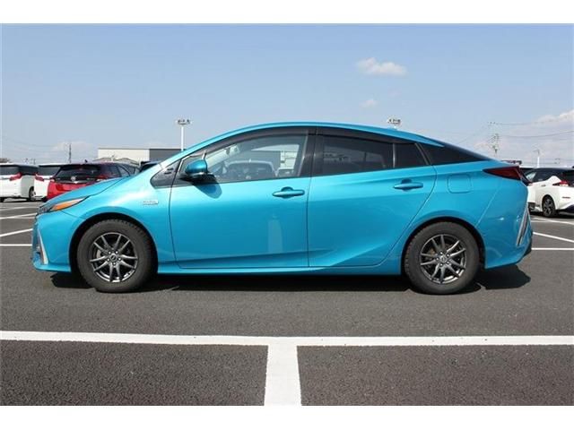 TOYOTA PRIUS PHV 2017 Image 31