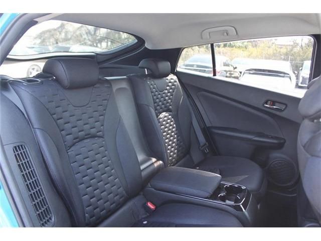 TOYOTA PRIUS PHV 2017 Image 31