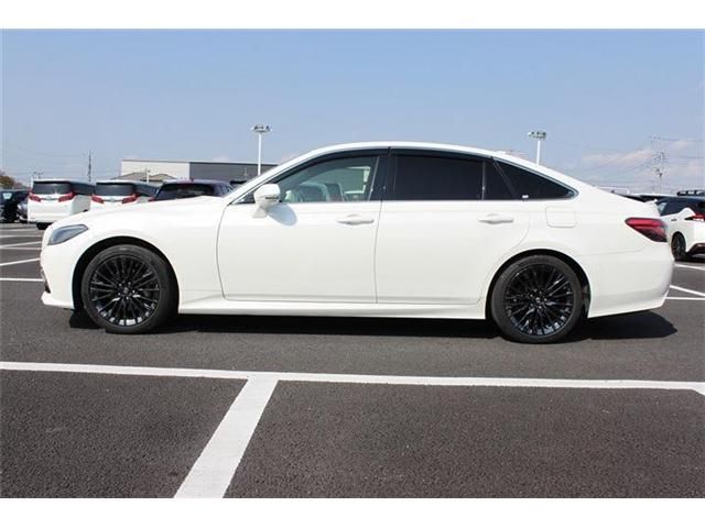 TOYOTA CROWN SEDAN HYBRID 2020 Image 31