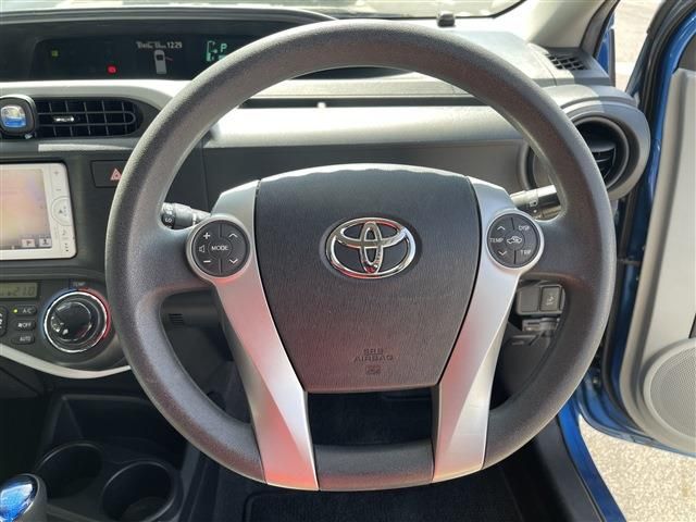 TOYOTA AQUA 2012 Image 31