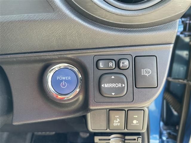 TOYOTA AQUA 2012 Image 31