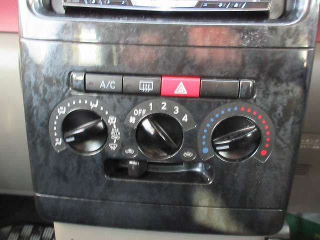 DAIHATSU MOVE CONTE 2013 Image 31