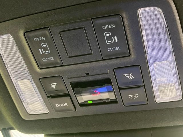 TOYOTA VOXY 2023 Image 31