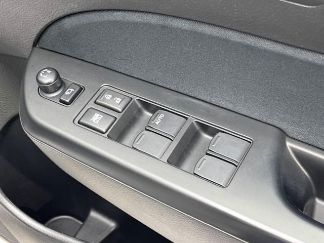 SUZUKI SWIFT 2013 Image 31