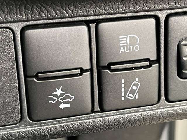 TOYOTA COROLLA AXIO 2016 Image 31