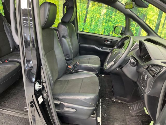 TOYOTA NOAH 2016 Image 31