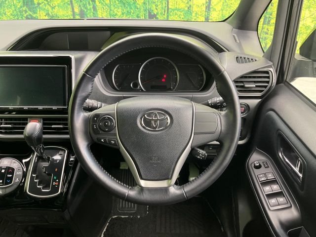 TOYOTA NOAH 2016 Image 31