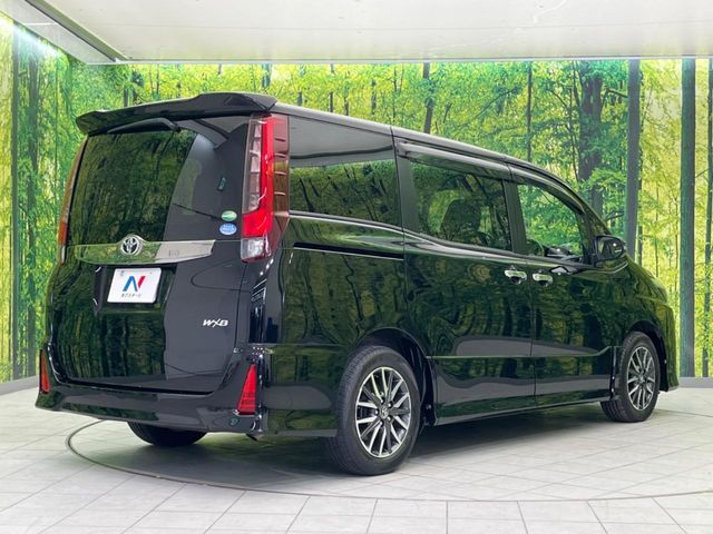 TOYOTA NOAH 2016 Image 31