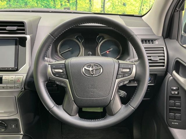 TOYOTA LANDCRUISER PRADO 2023 Image 31