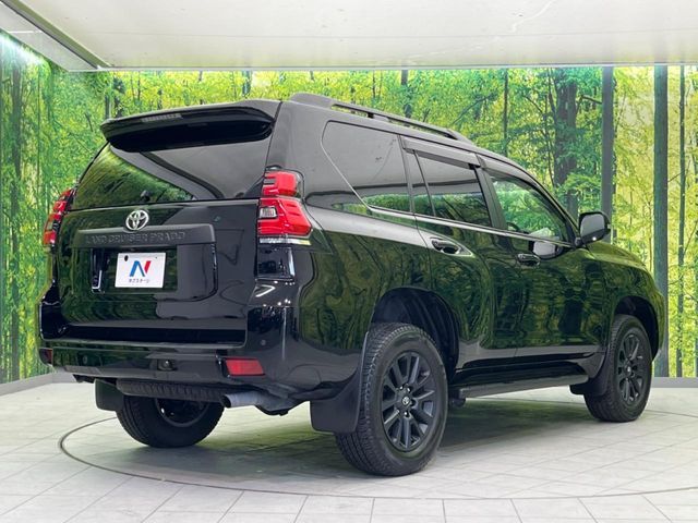 TOYOTA LANDCRUISER PRADO 2023 Image 31