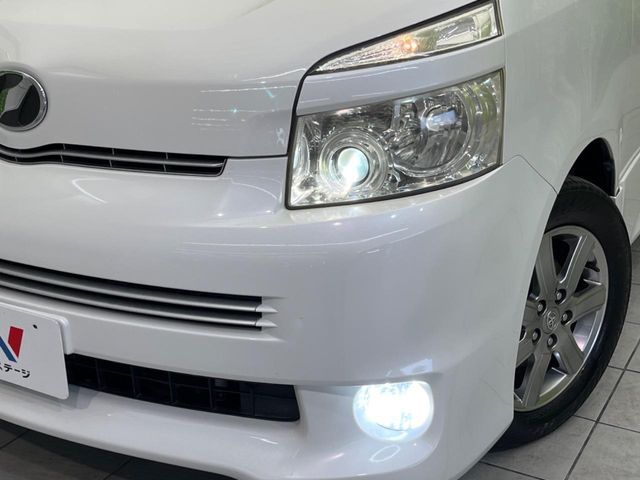 TOYOTA VOXY 2010 Image 31