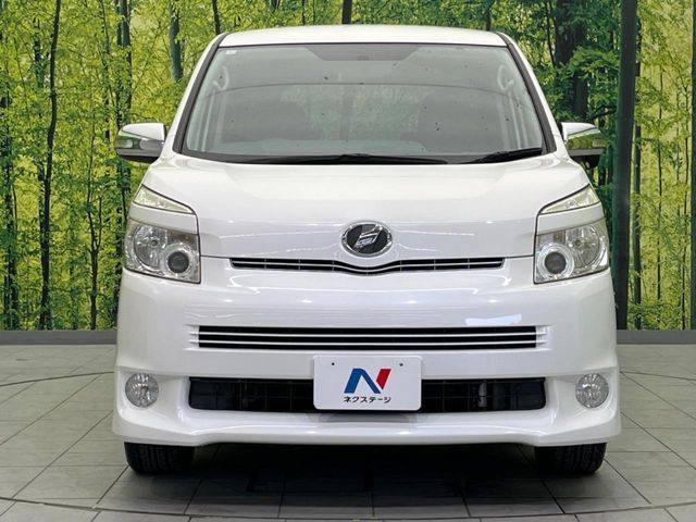 TOYOTA VOXY 2010 Image 31