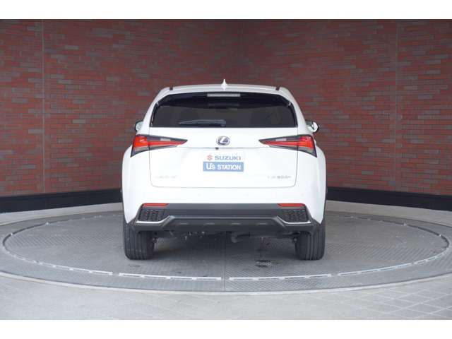 TOYOTA LEXUS NX300H 2019 Image 31