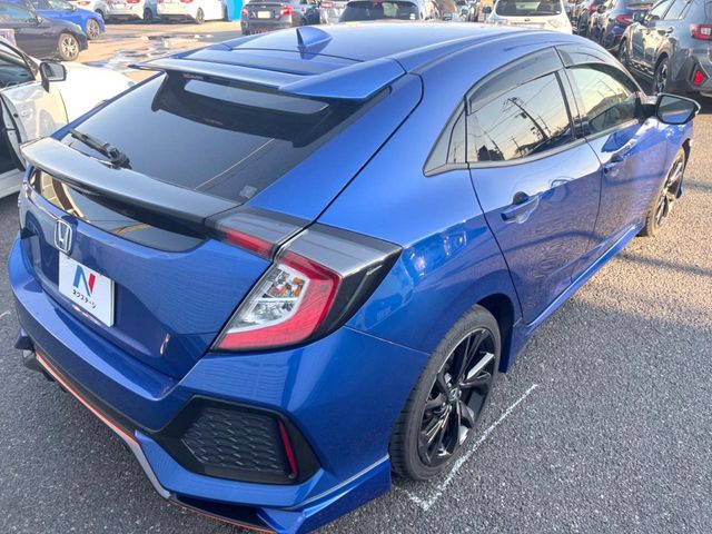 HONDA CIVIC HATCHBACK 2019 Image 31